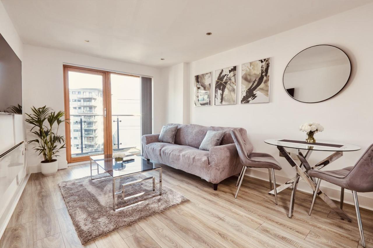 Deluxe River Canal View & Free Secure Parking! Leeds (West Yorkshire) Exterior foto