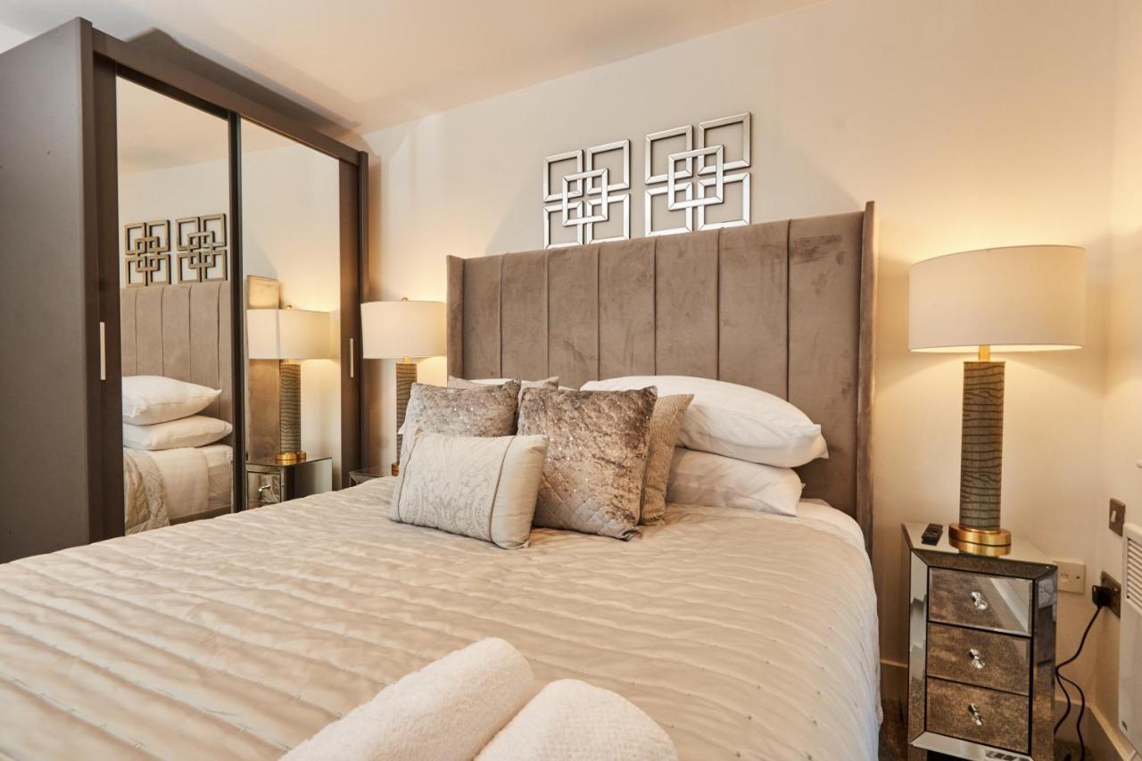 Deluxe River Canal View & Free Secure Parking! Leeds (West Yorkshire) Exterior foto