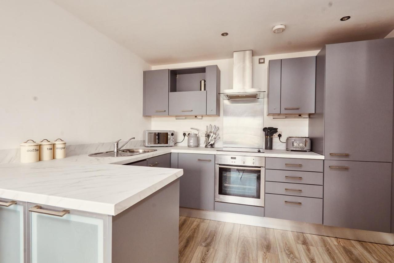Deluxe River Canal View & Free Secure Parking! Leeds (West Yorkshire) Exterior foto
