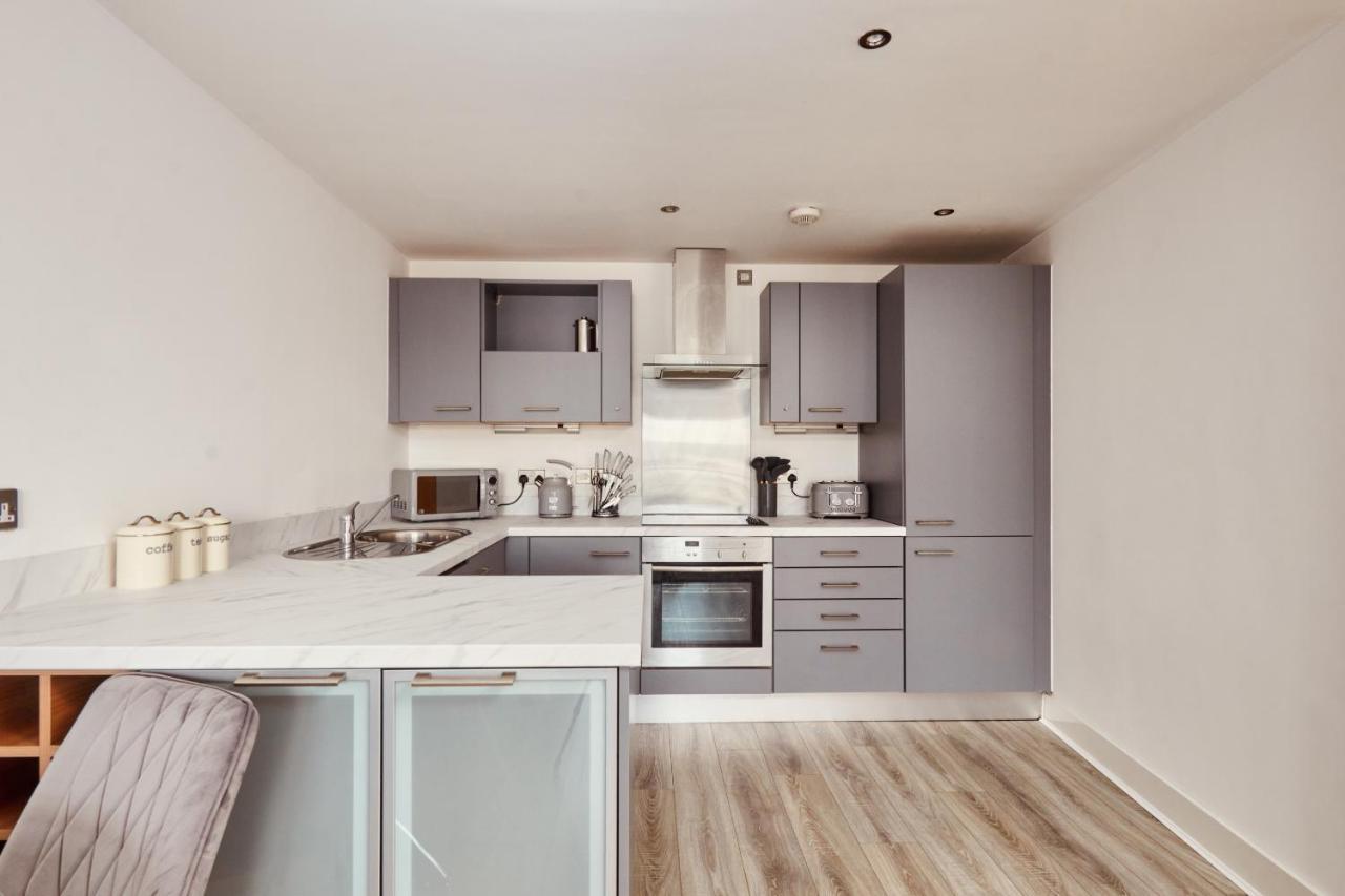 Deluxe River Canal View & Free Secure Parking! Leeds (West Yorkshire) Exterior foto