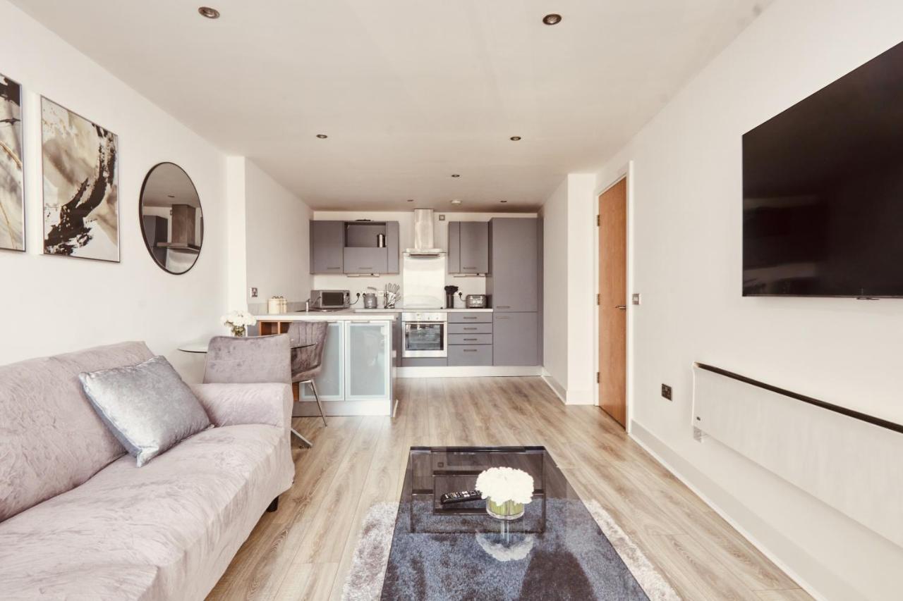 Deluxe River Canal View & Free Secure Parking! Leeds (West Yorkshire) Exterior foto