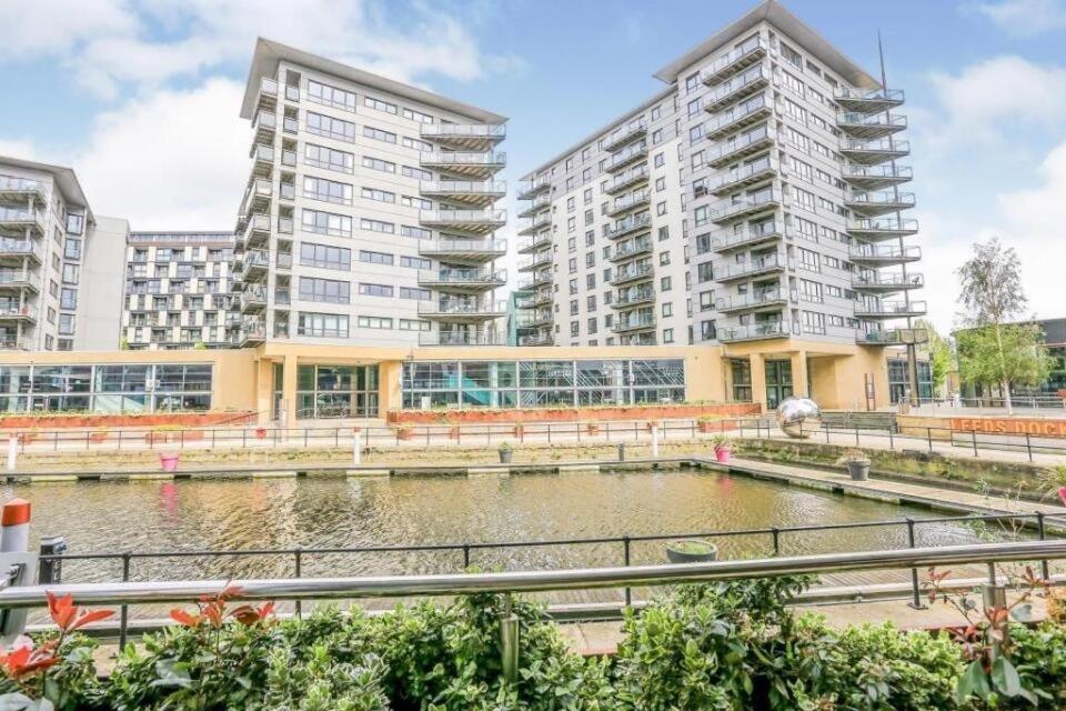 Deluxe River Canal View & Free Secure Parking! Leeds (West Yorkshire) Exterior foto