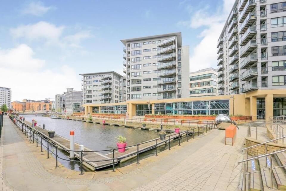 Deluxe River Canal View & Free Secure Parking! Leeds (West Yorkshire) Exterior foto