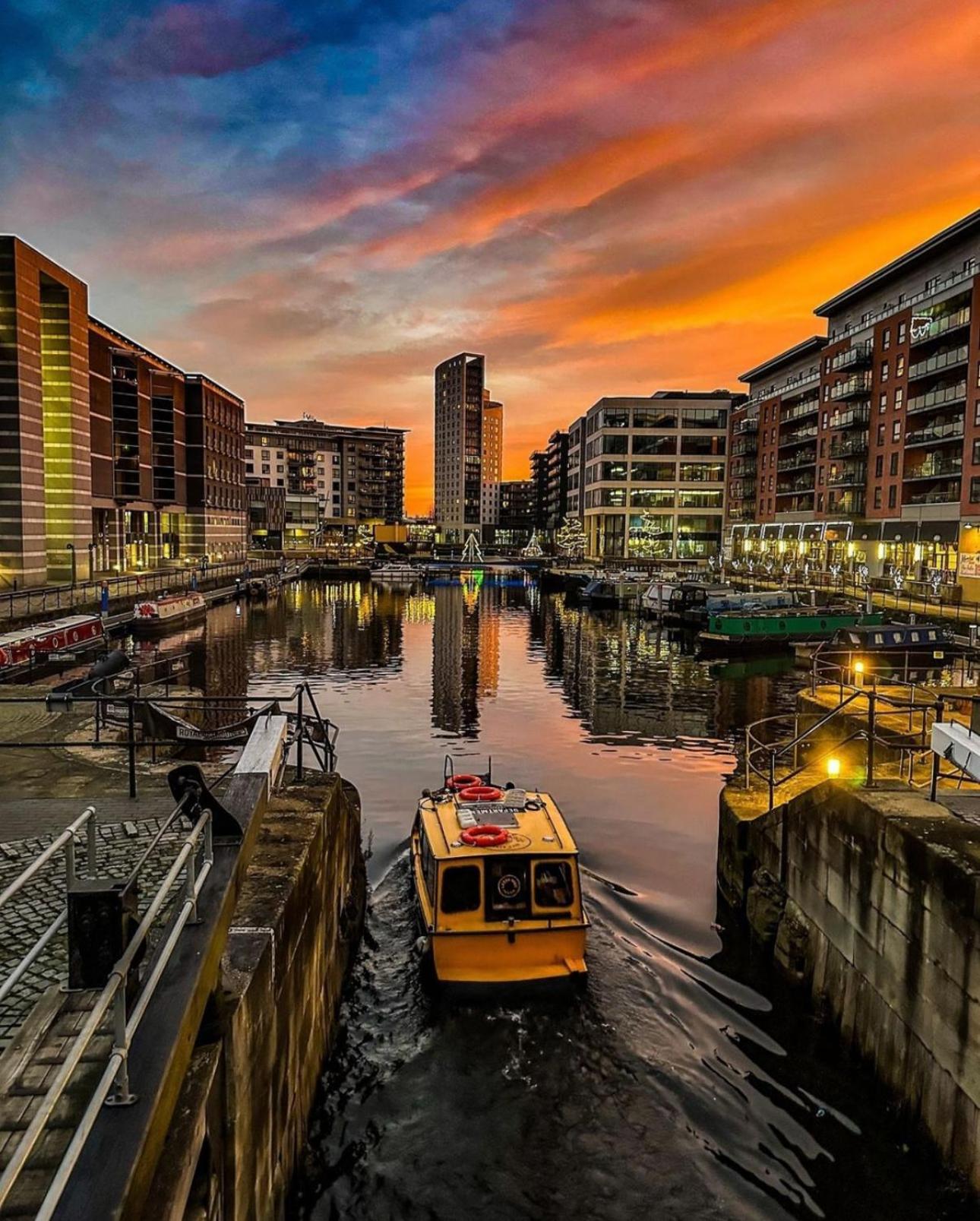 Deluxe River Canal View & Free Secure Parking! Leeds (West Yorkshire) Exterior foto